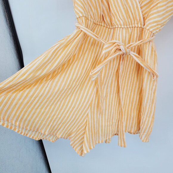 NWT Miami Francesca's Jerrie Shimmer Striped Kimono One Piece Romper Medium - Picture 8 of 9